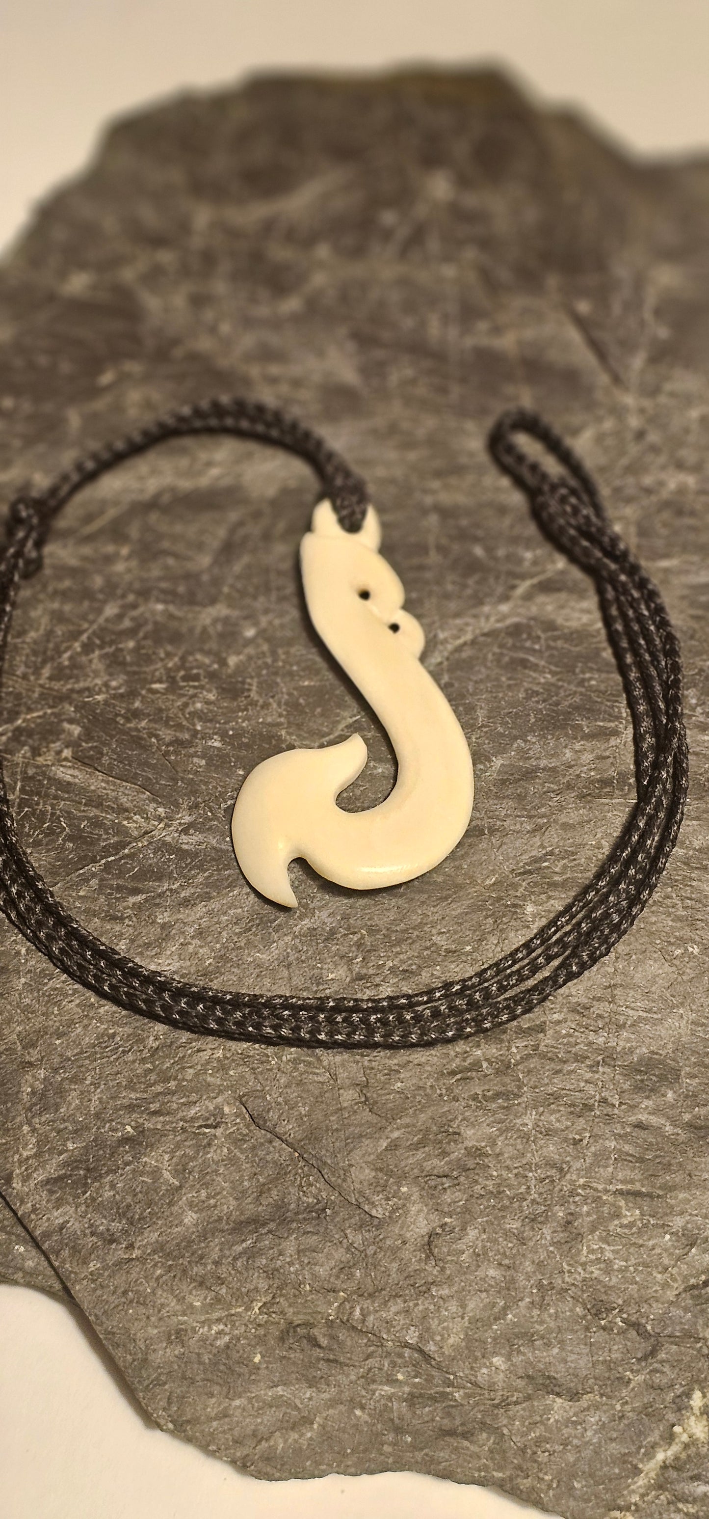 Bone Carving #25 Hei Matau (Mangopare)